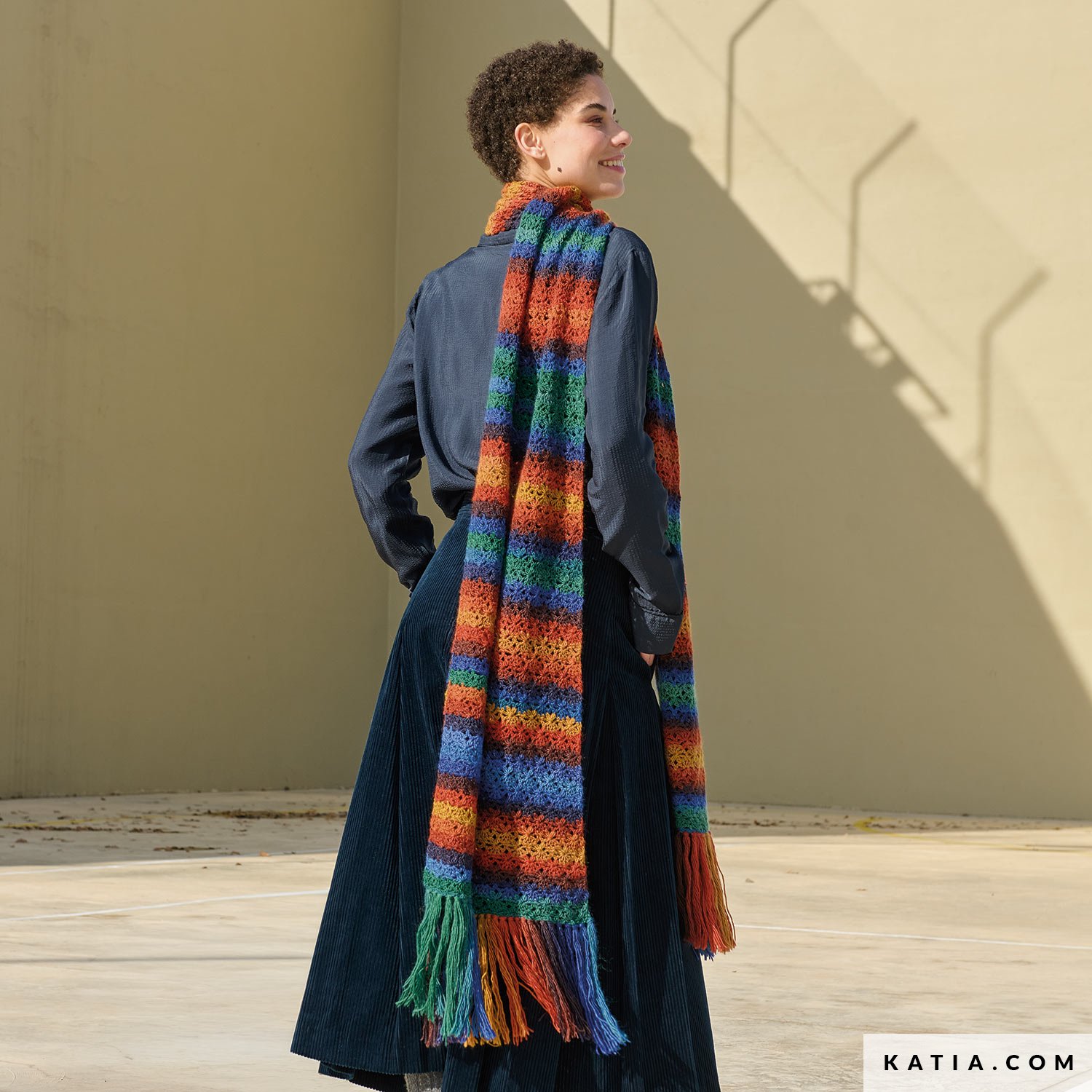 Bufanda tejida con Silky Lace Rainbow 300